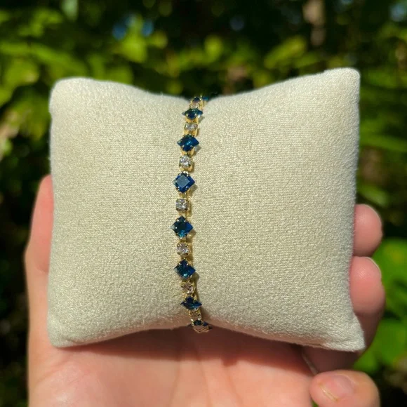 18K Gold Plated Stainless Steel Sapphire Blue & White Diamond Tennis Bracelet - Picture 1 of 5